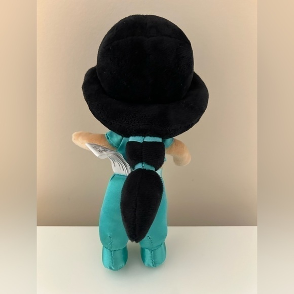 Disney Aladdin Princess Jasmine Plus Doll - Picture 4 of 5